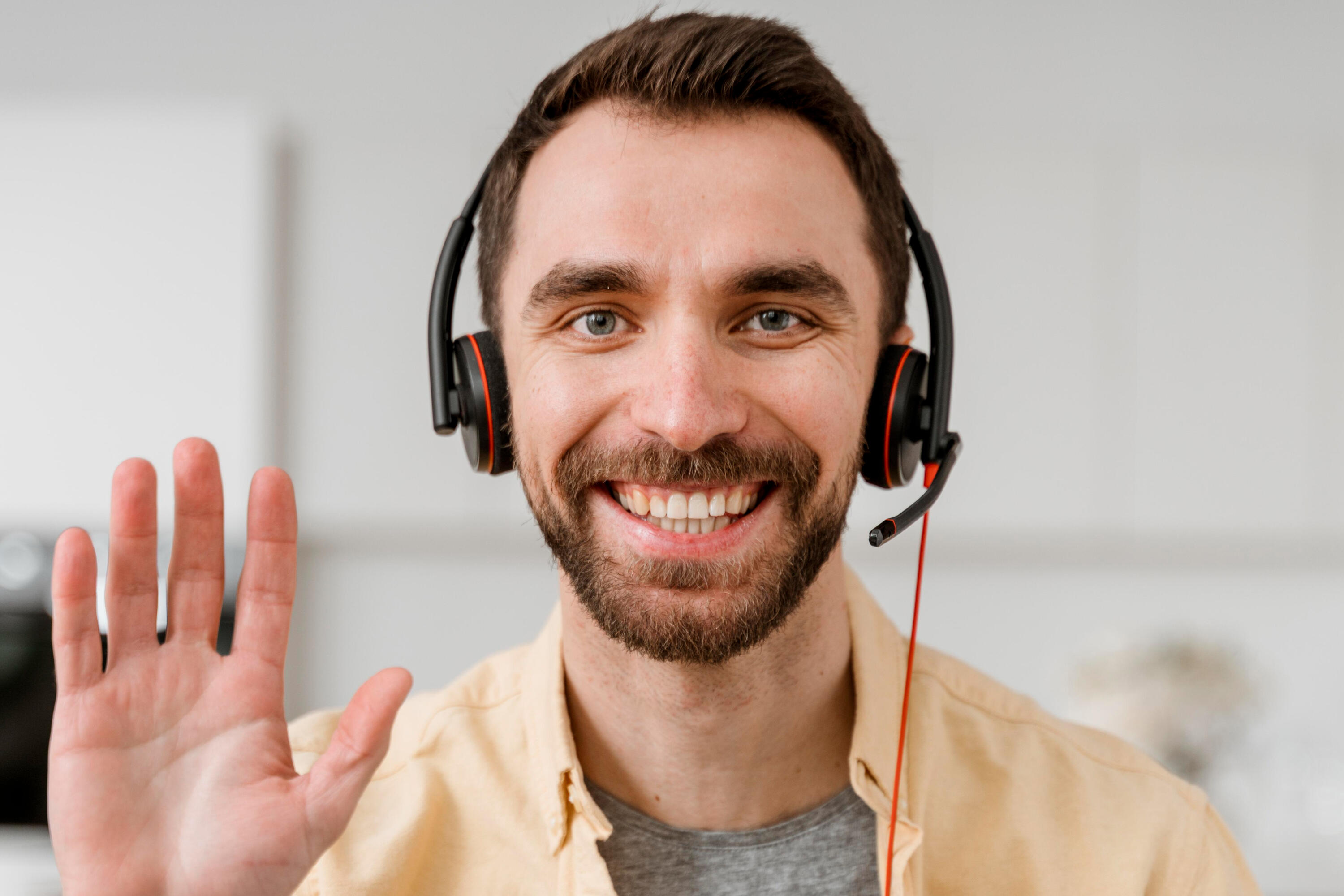 Remoto o presencial Imagen de un técnico informático