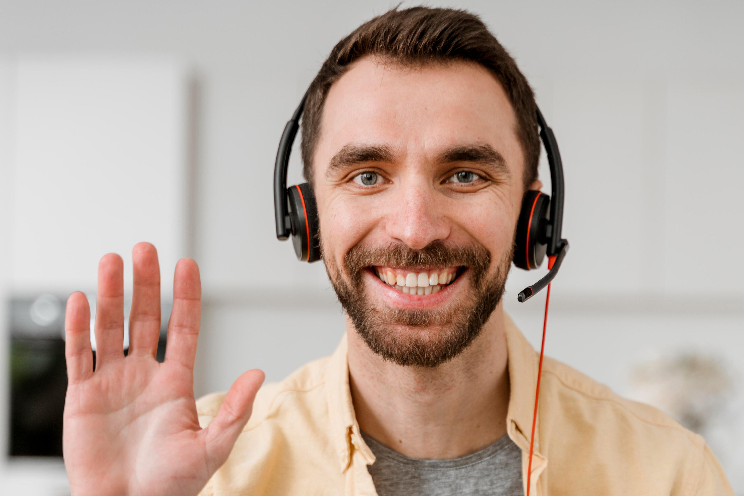 Remoto o presencial Imagen de un técnico informático